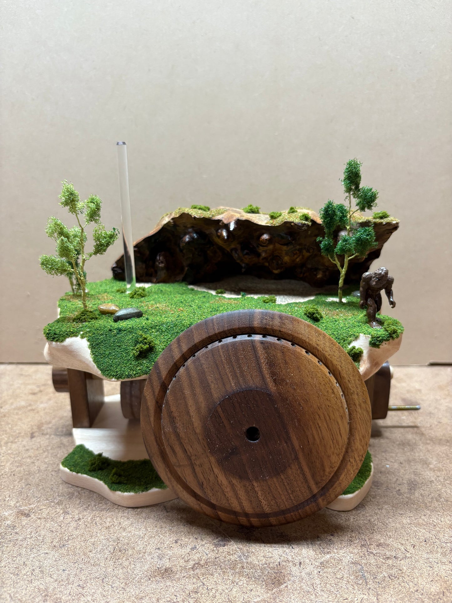 Mechanical “Bigfoot’s Cavern” UFO