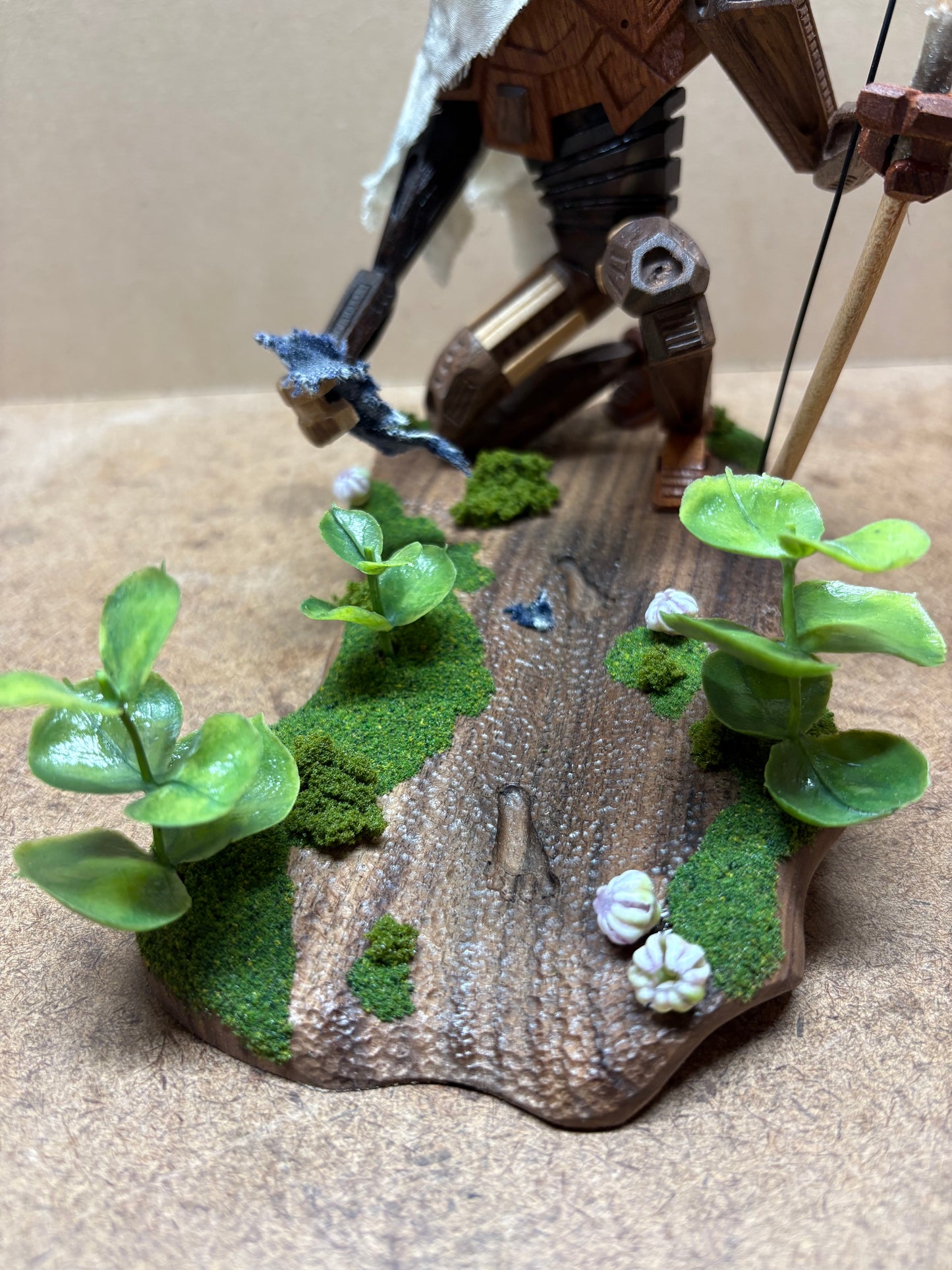 Deadroot the Tracker Bot