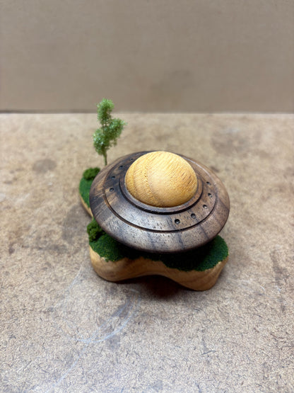 Mini UFO Landing
