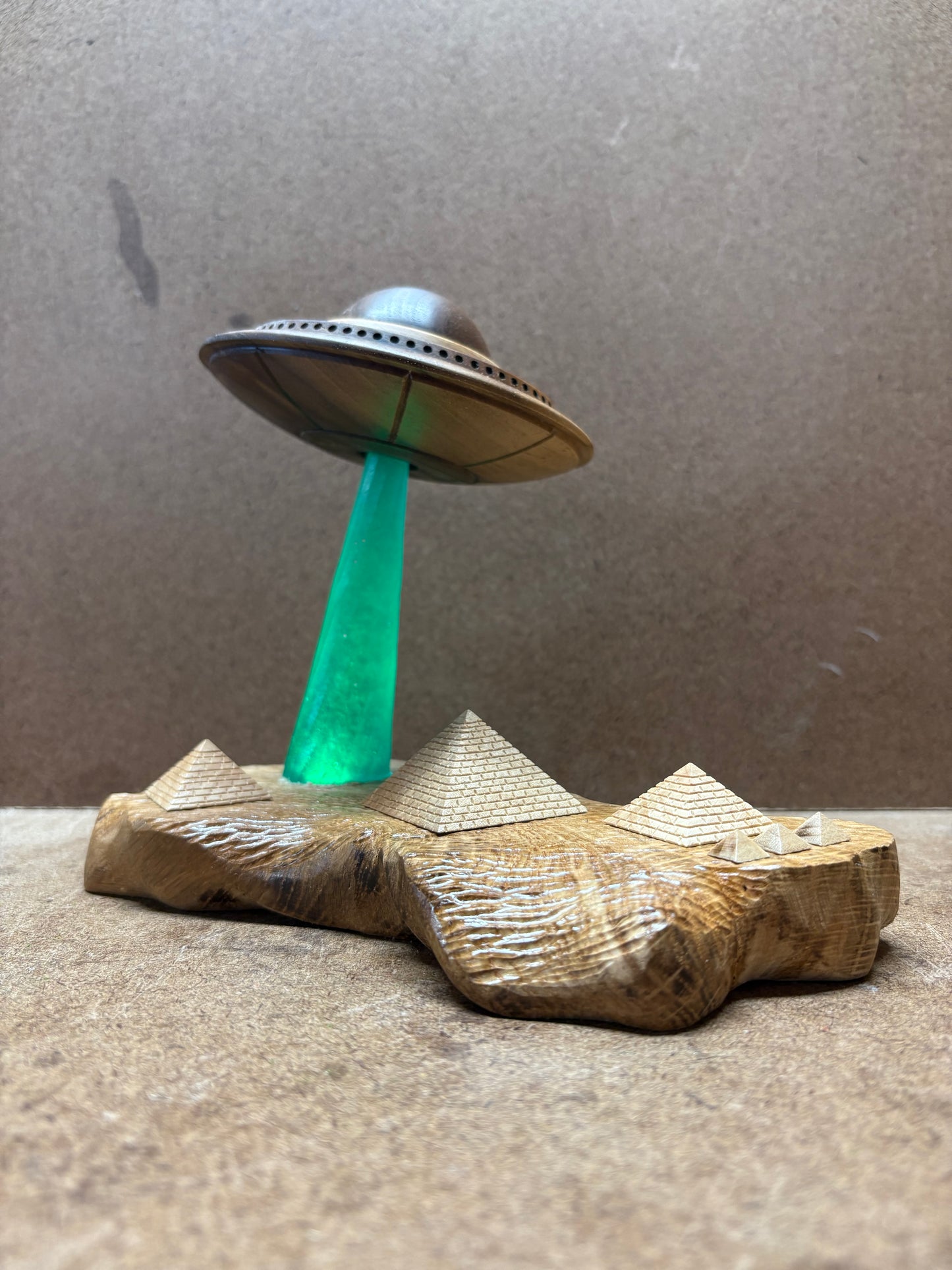 UFO over the Pyramids