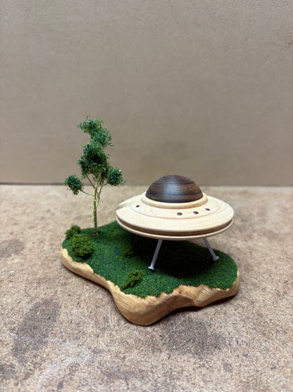 Mini UFO Landing
