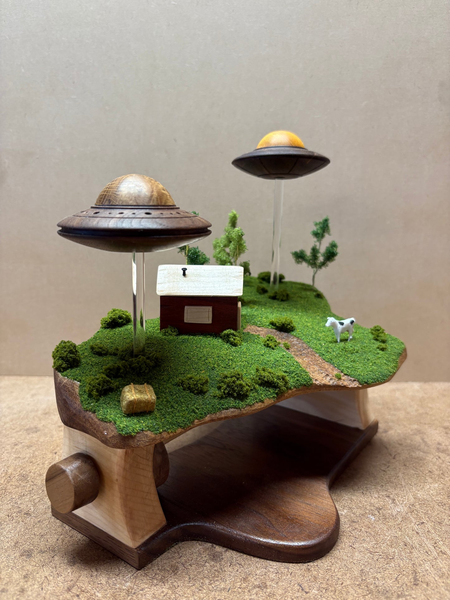 Hand-Crank Floating UFO’s over Farm