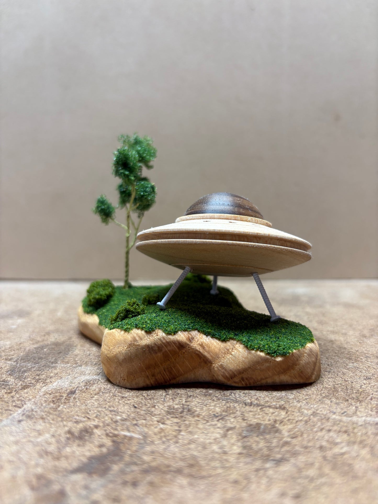 Mini UFO Landing