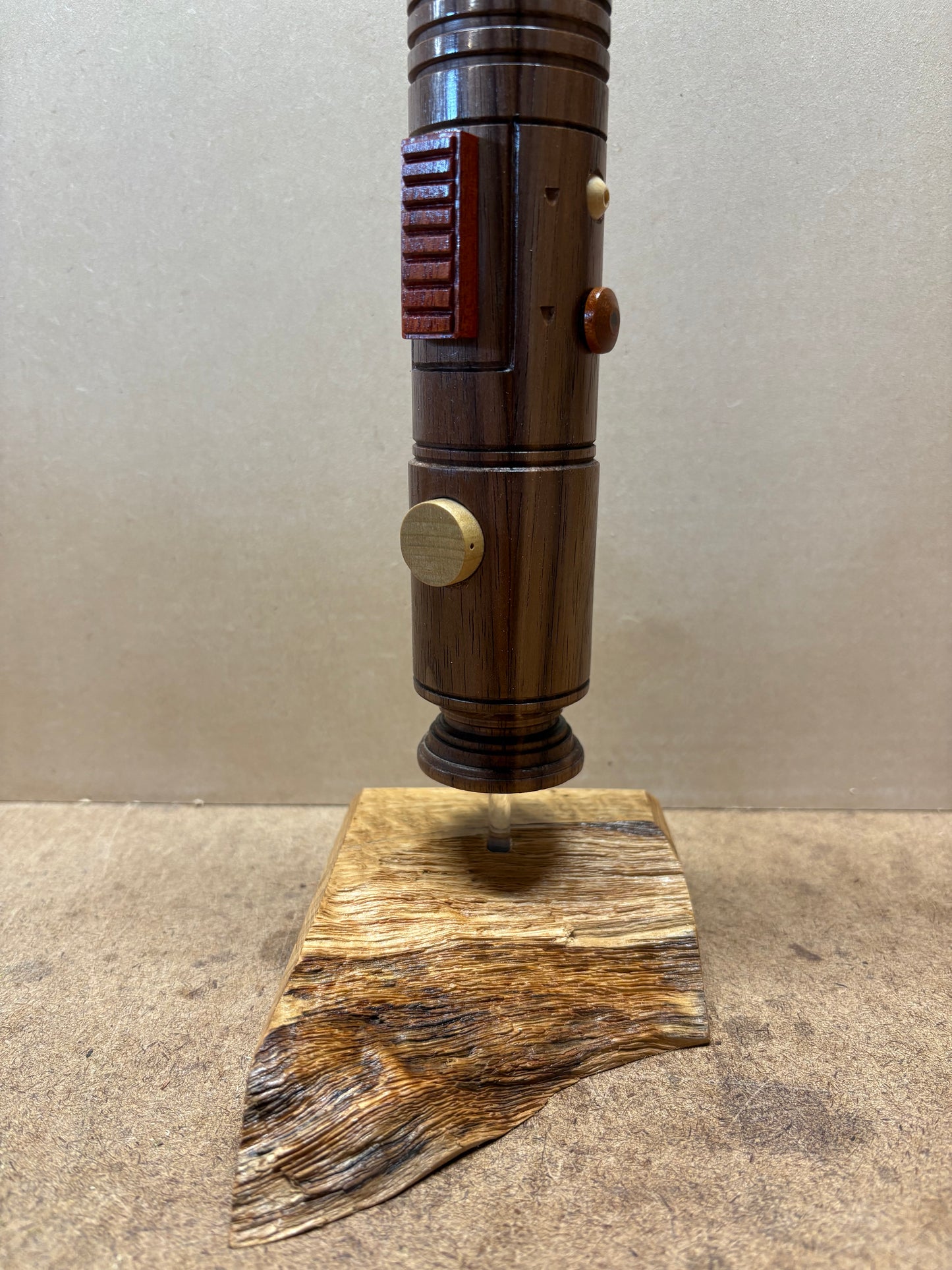 Walnut Ki-Adi Mundi