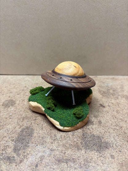 Mini UFO Landing