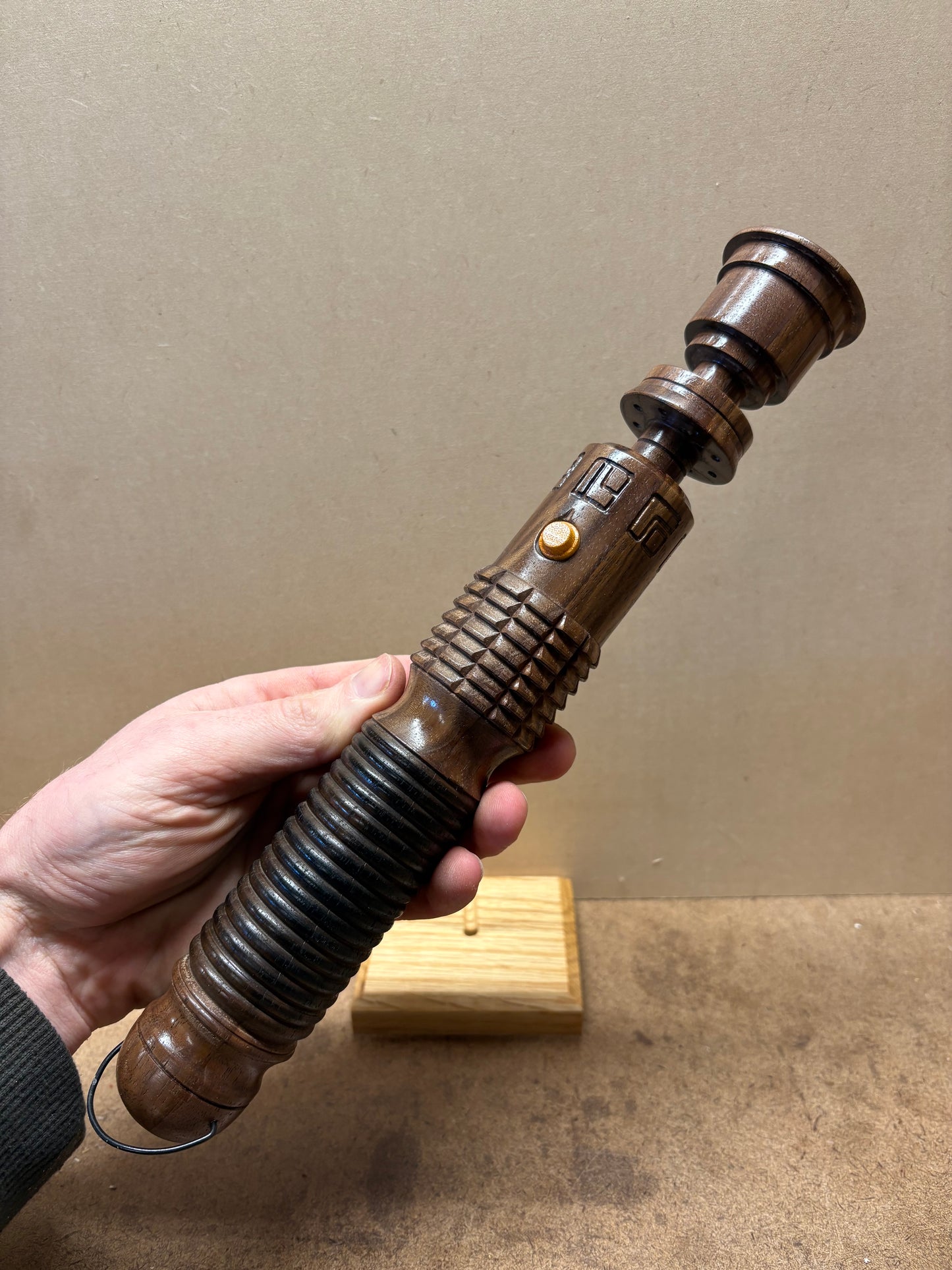 Eno Cordova Hilt