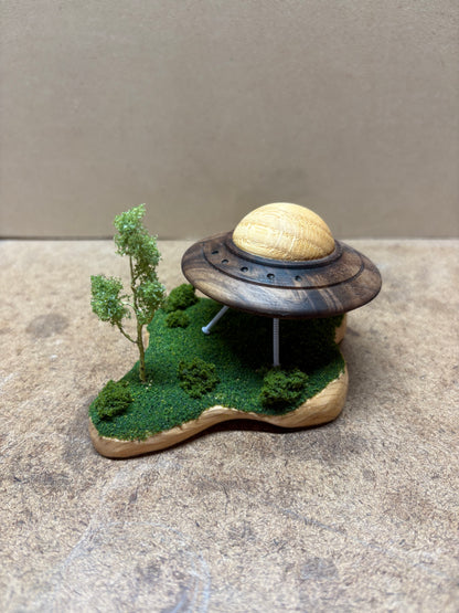 Mini UFO Landing