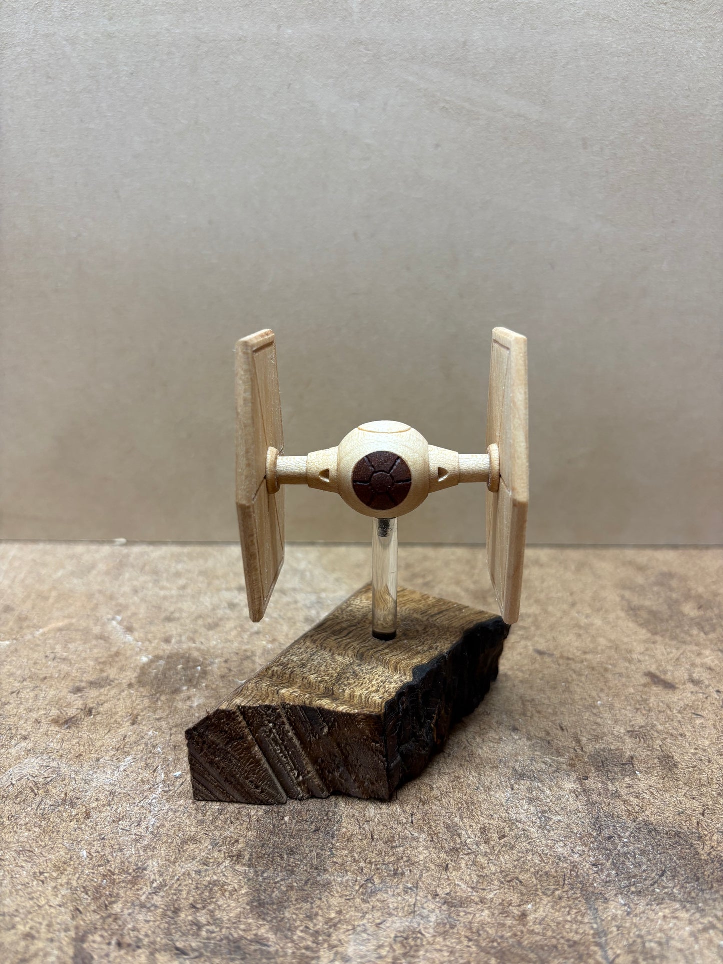 Tie Mini