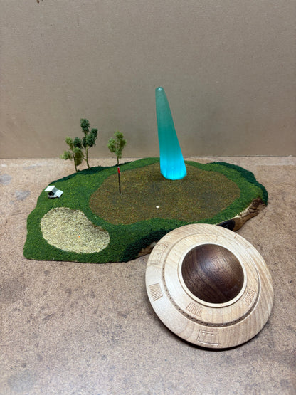 UFO makes Par