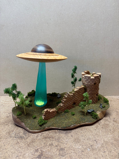 Castle Wall UFO (1/2)