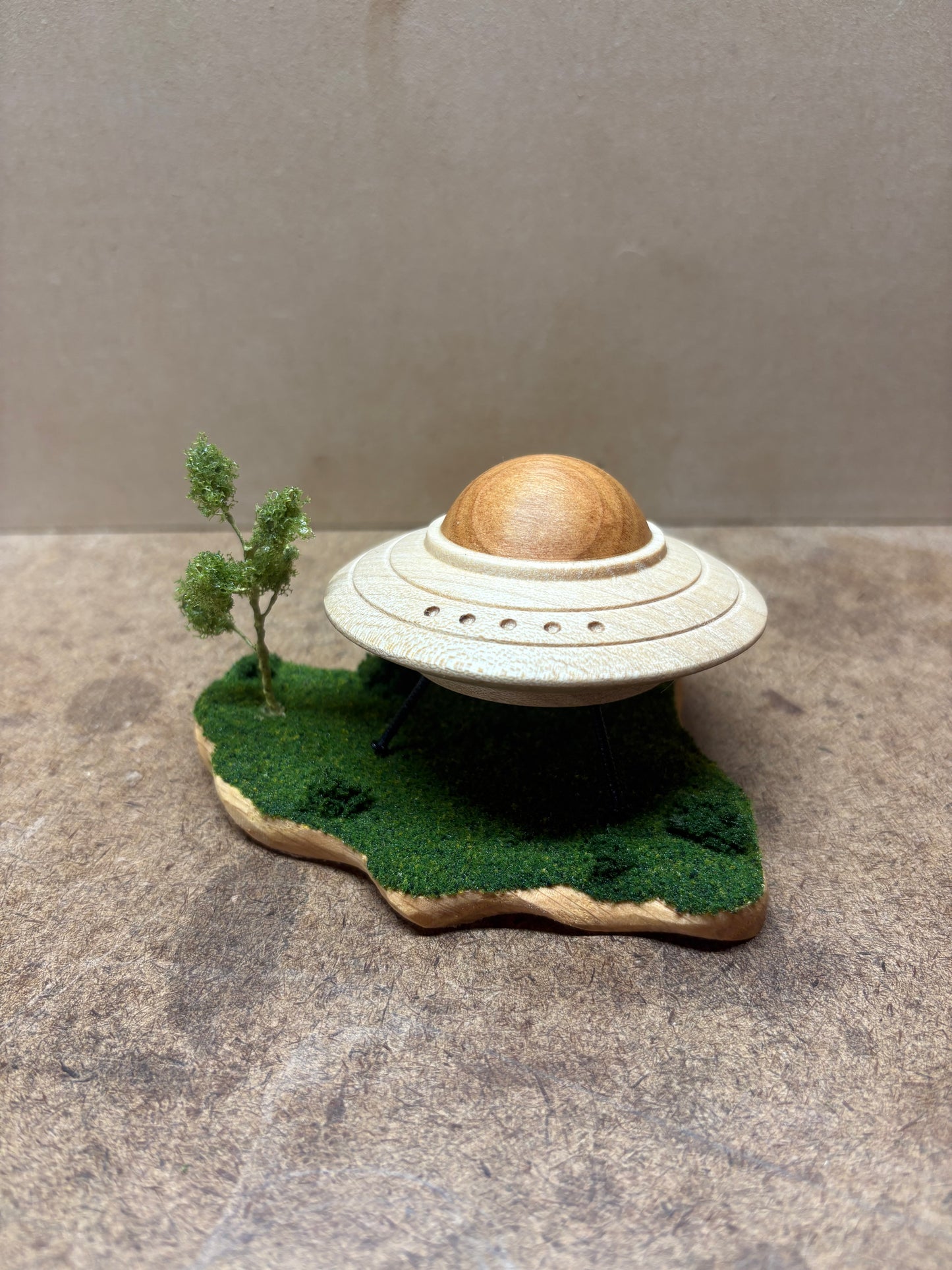 Mini UFO Landing