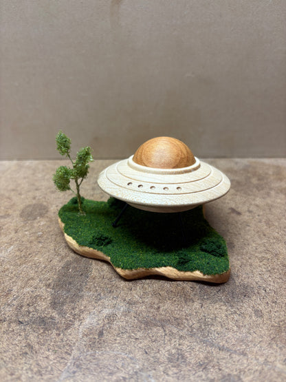 Mini UFO Landing