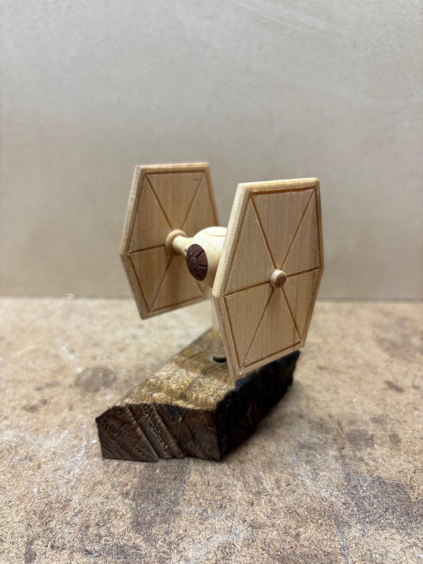 Tie Mini
