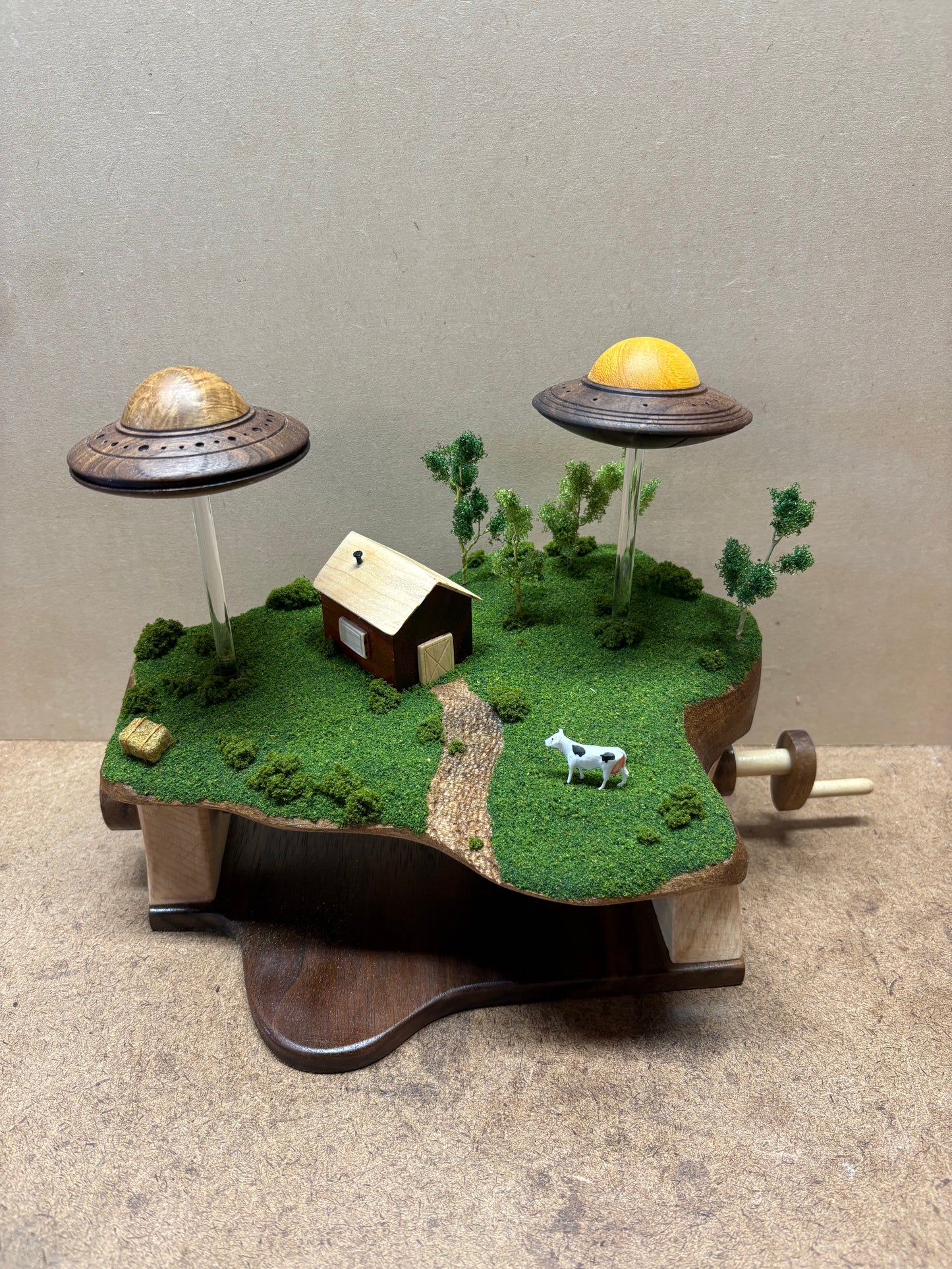 Hand-Crank Floating UFO’s over Farm