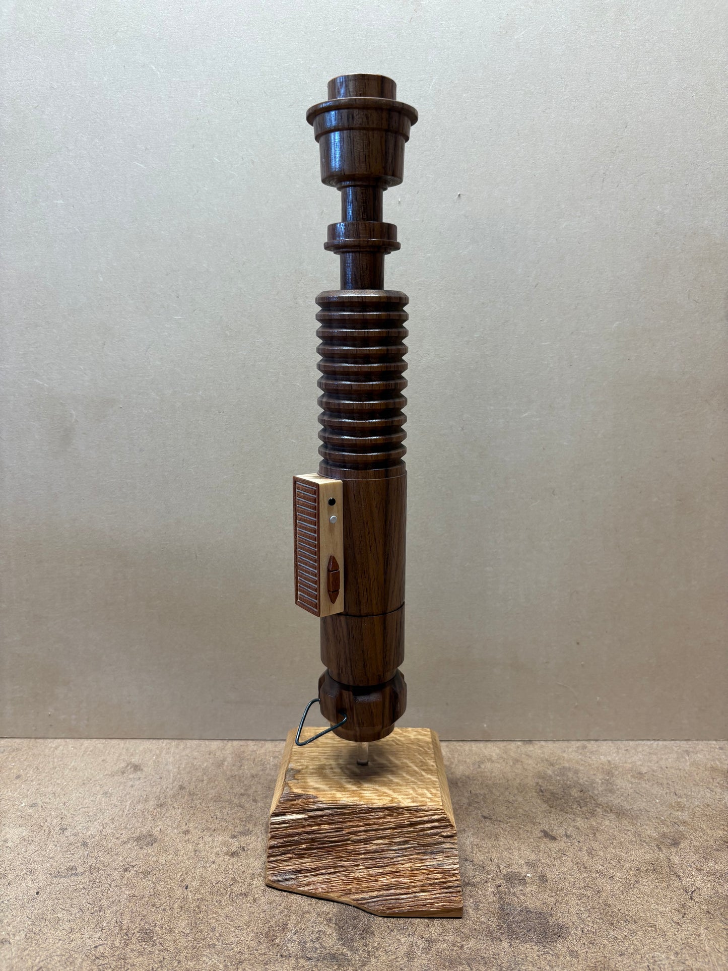 Luke’s Hilt (Walnut)