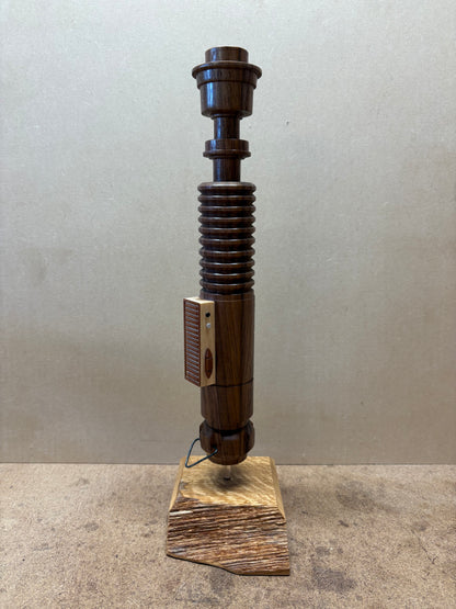 Luke’s Hilt (Walnut)