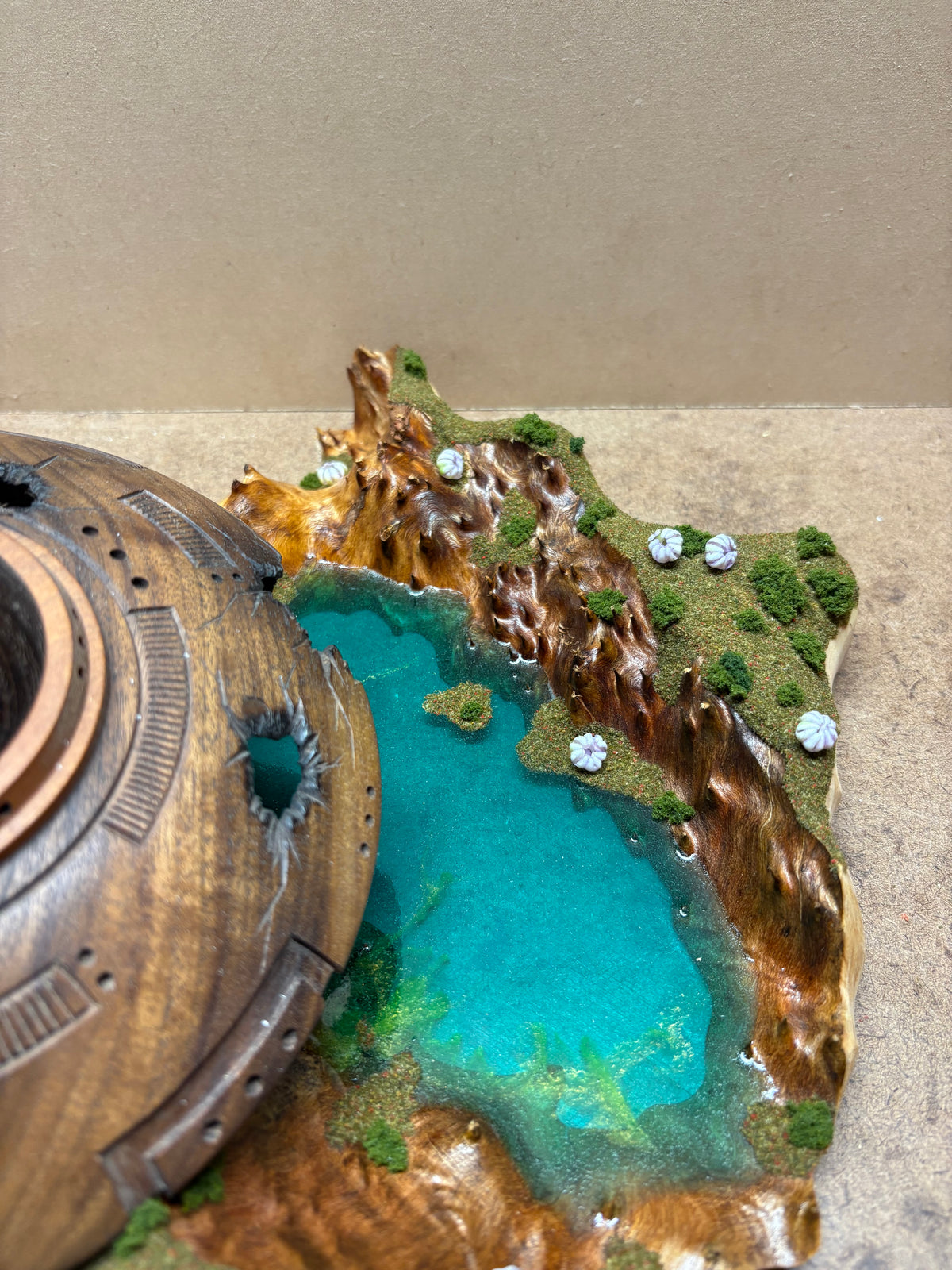 UFO Crashed on Alien World