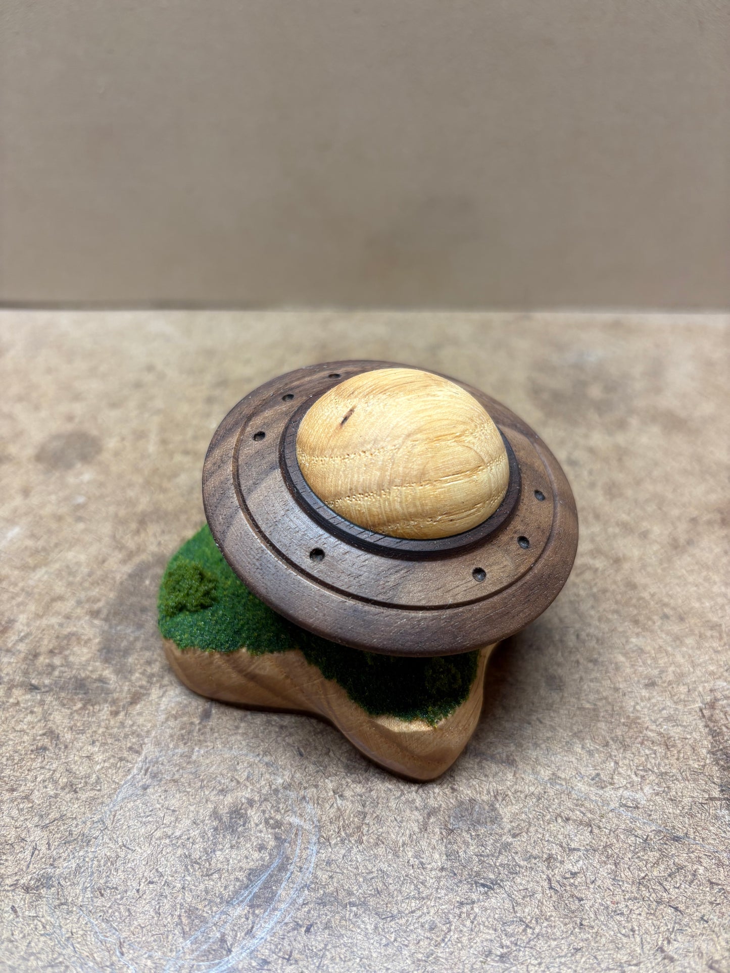 Mini UFO Landing