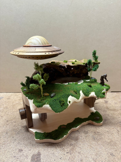 Mechanical “Bigfoot’s Cavern” UFO