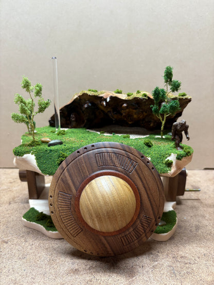 Mechanical “Bigfoot’s Cavern” UFO