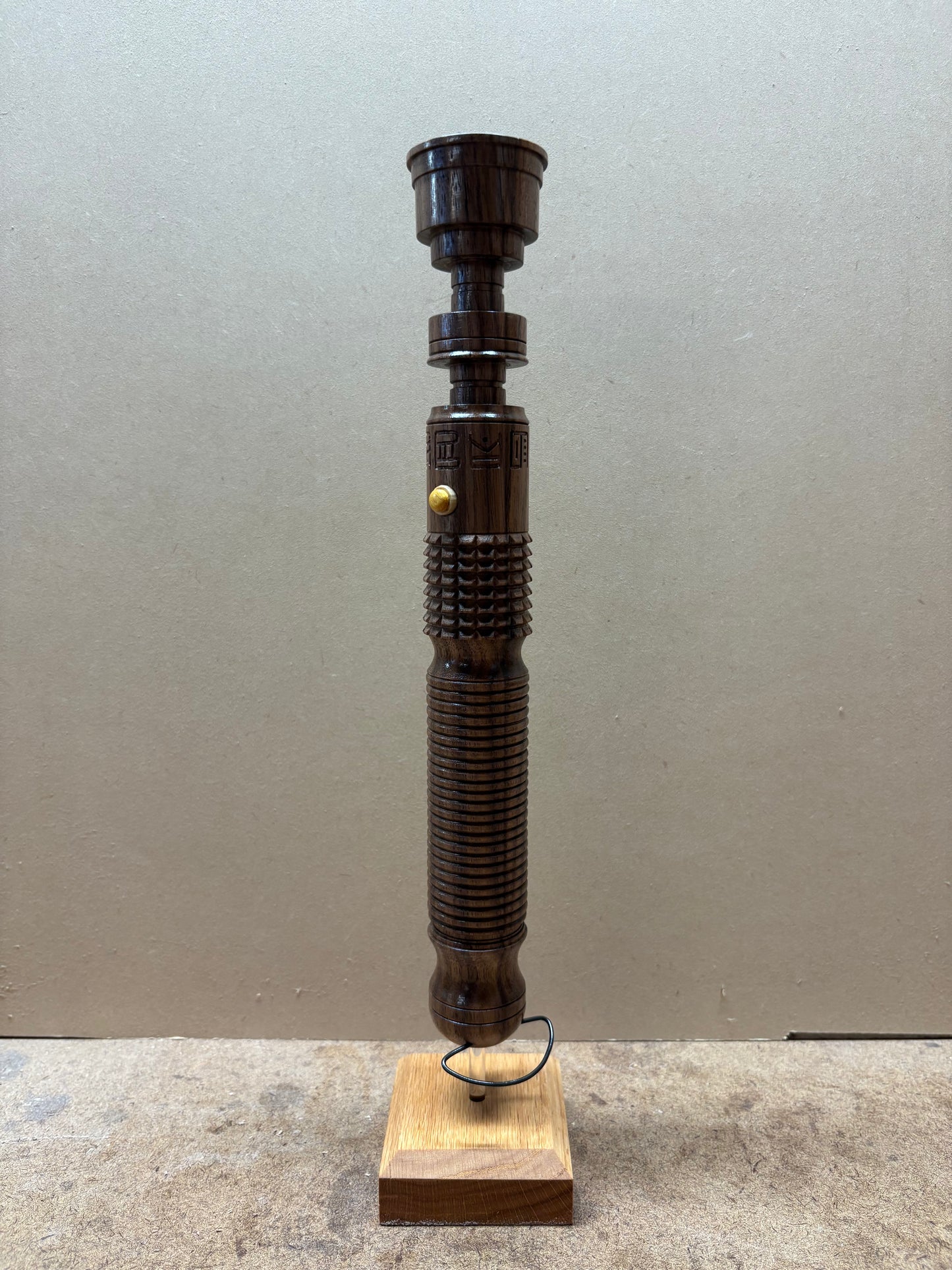 Eno Cordova’s Hilt