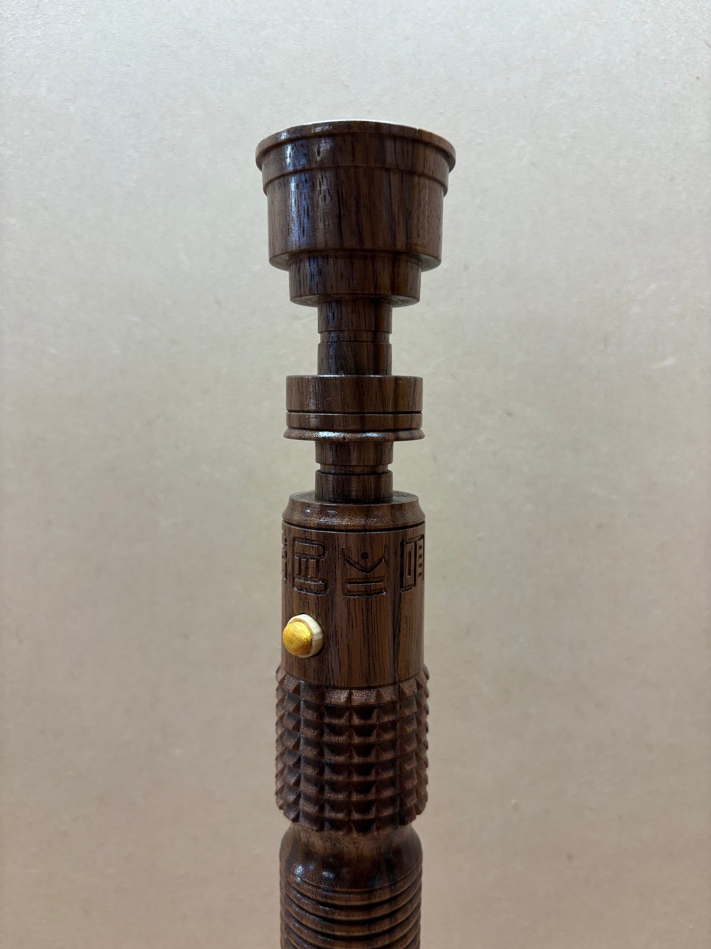 Eno Cordova’s Hilt