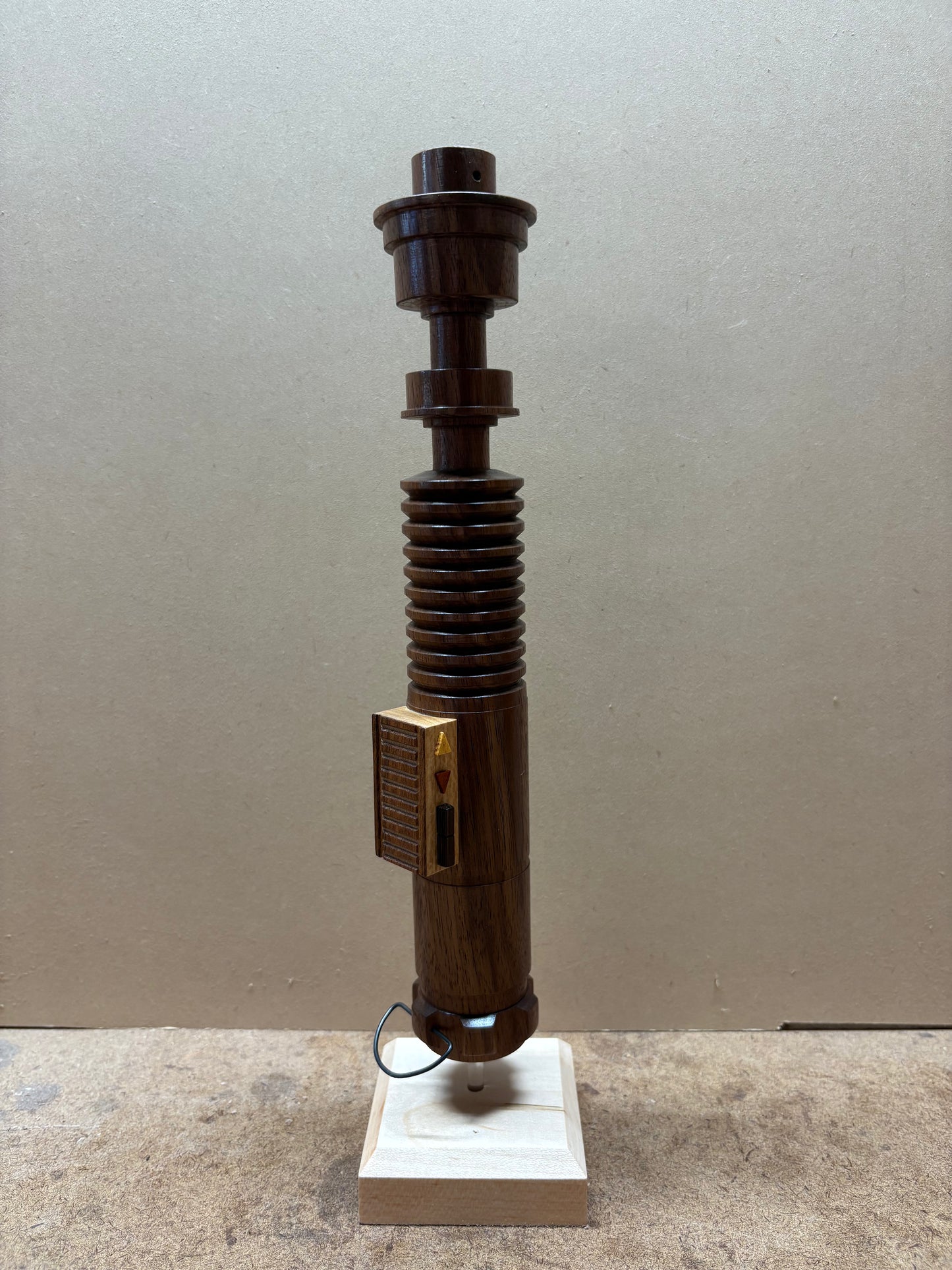 Luke’s Walnut Hilt
