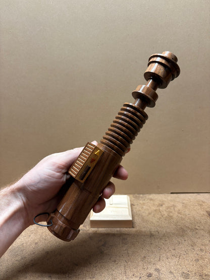 Luke’s Walnut Hilt