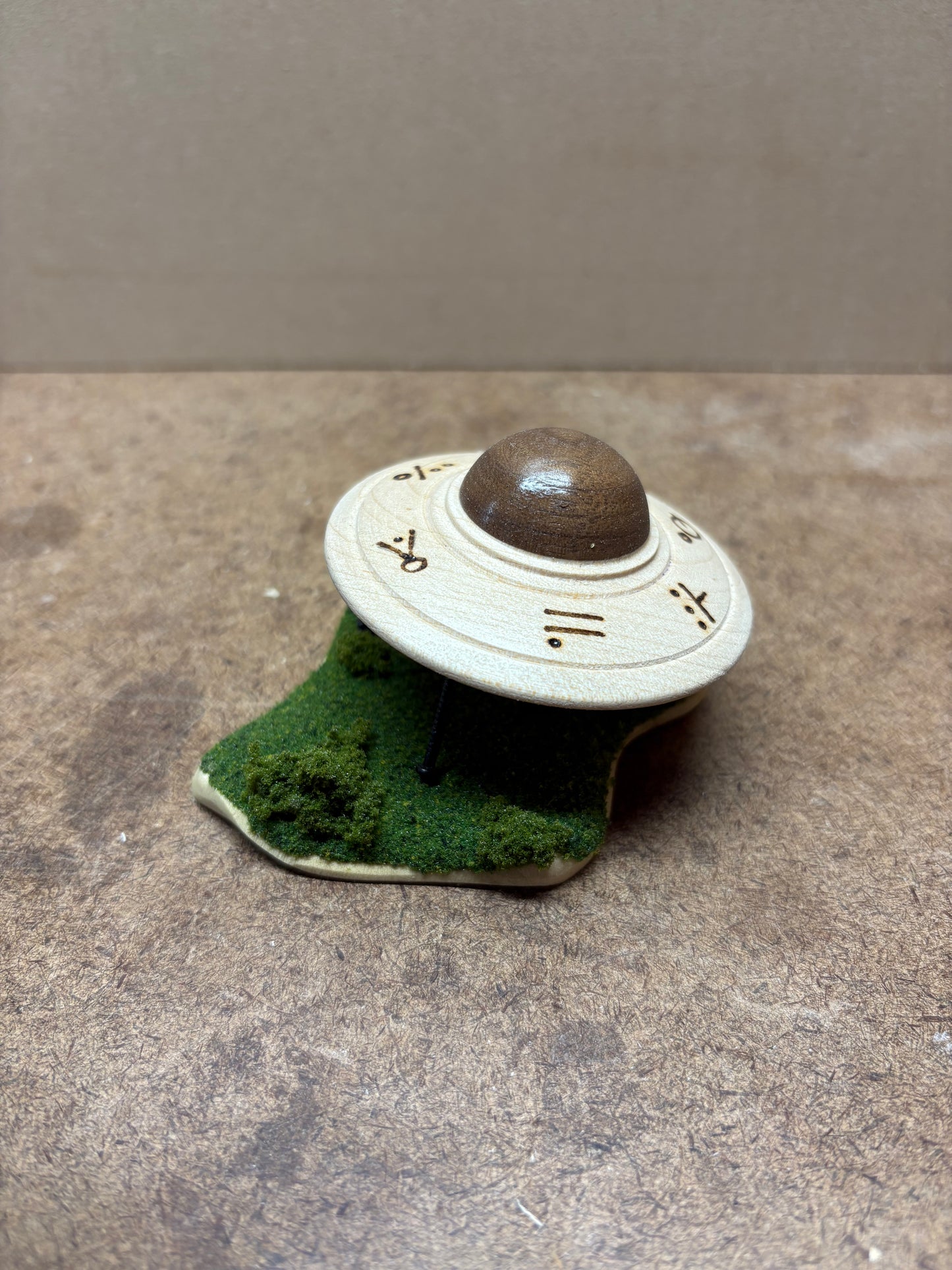 Mini Landed UFO