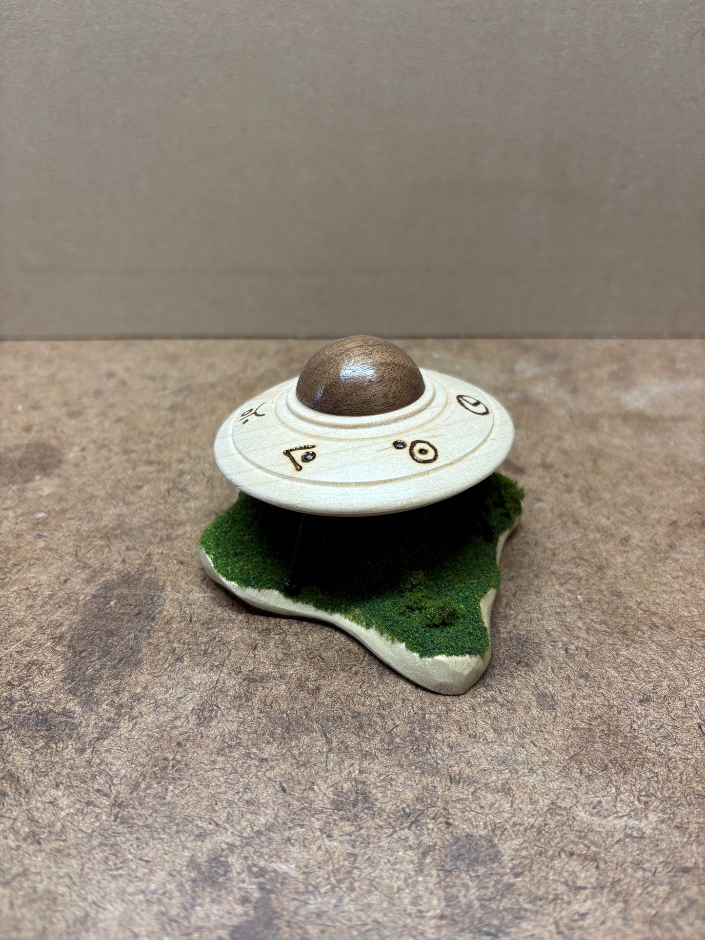 Mini Landed UFO