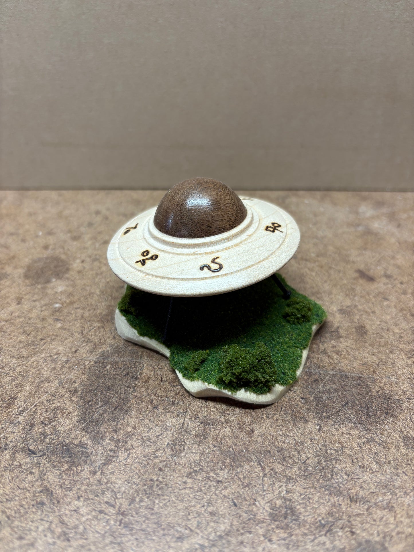 Mini Landed UFO