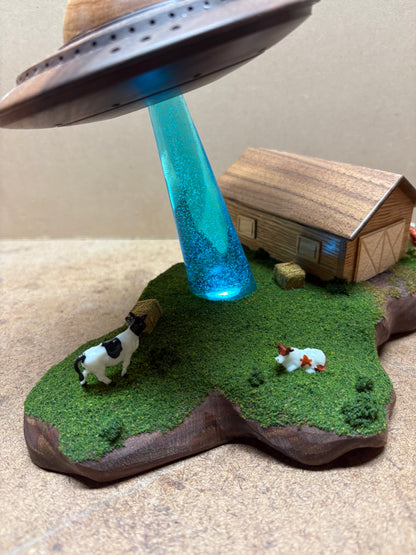 Aliens over the Farm, Moo!