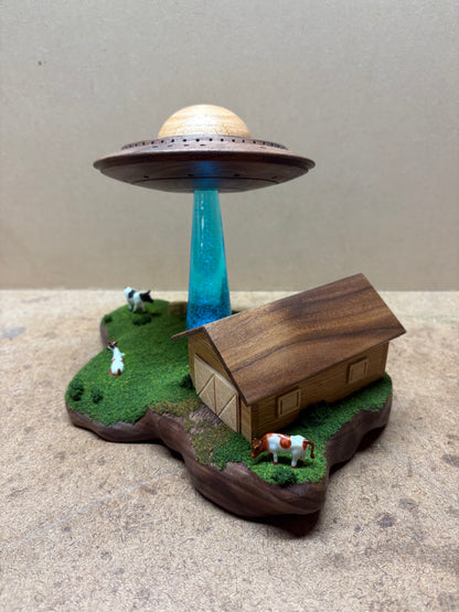 Aliens over the Farm, Moo!
