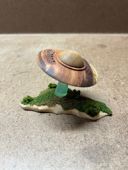 Mini UFO (with base)